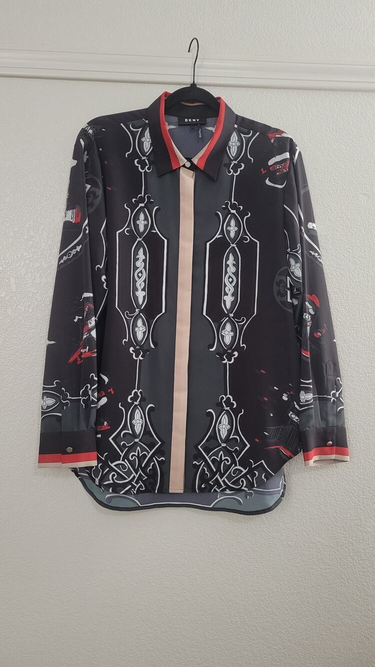 DKNY Women’s L NYC Cityscape Graphic Blouse Hidden Button Long Sleeve Black